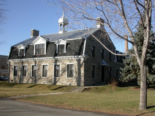 Manoir d'Youville image 11